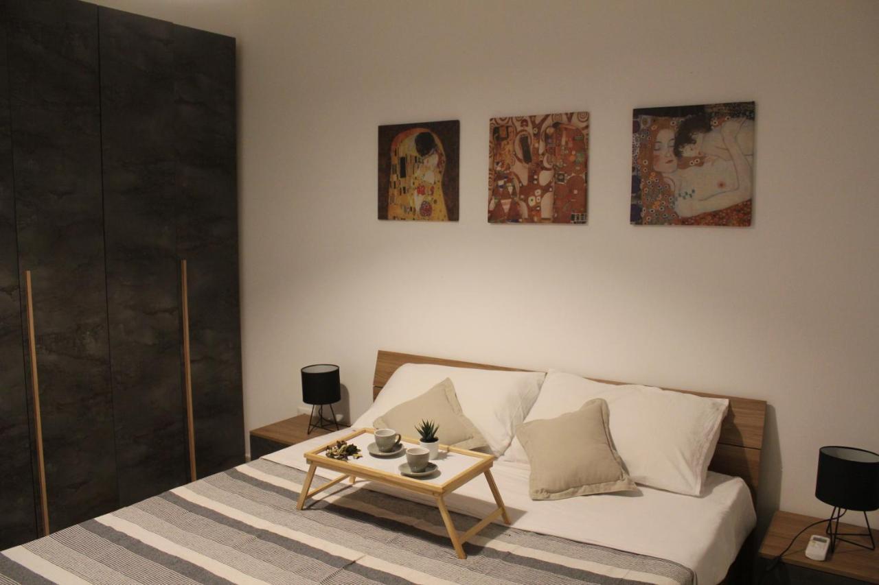 La Casa Dei Capperi - The House Of Capers 1 Apartment Acireale Bagian luar foto