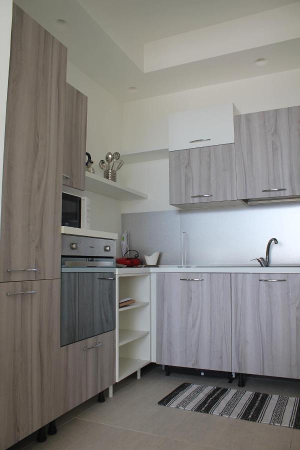La Casa Dei Capperi - The House Of Capers 1 Apartment Acireale Bagian luar foto